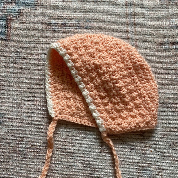 Hand crocheted bonnet, peach and cream colors. - Picture 2 of 2